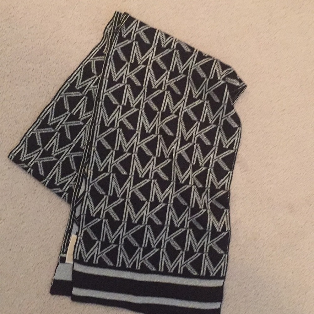 Michael Kors Winter Scarf